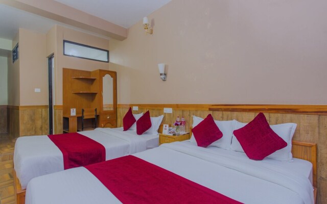 OYO 220 Grand Shivalaya Hotel And Restro
