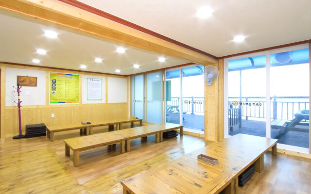 Uljin Sunrise Pension
