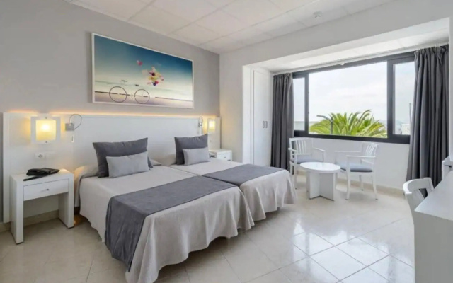 Hotel Cenit & Apts. Sol y Viento