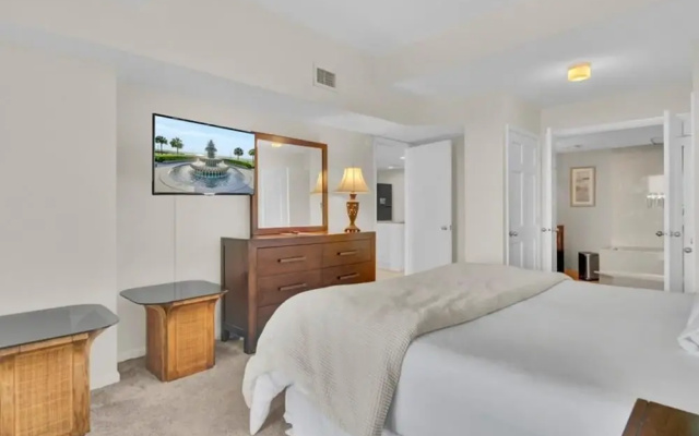 Shipwatch 308b by Wild Dunes, Oceanfront Condo With Resort Amenity Access