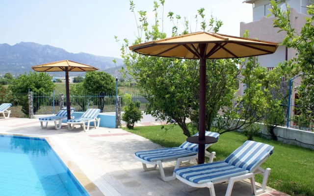 Golden Sun Hotel & Apartments