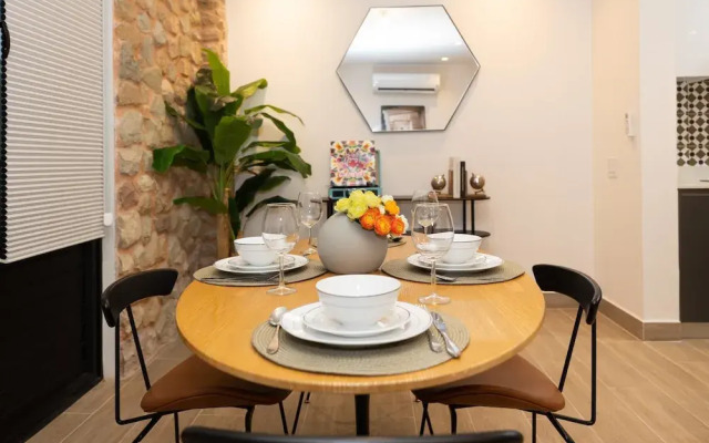 The Stylish Condo by Acomodo