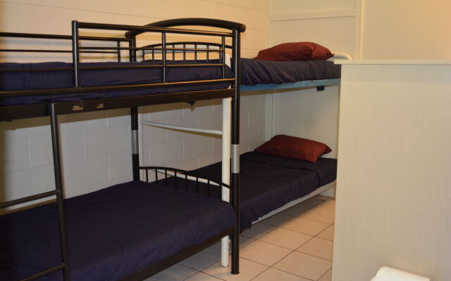 Frogshollow Backpackers