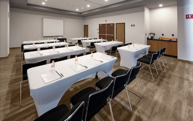 City Express Plus Guadalajara Providencia