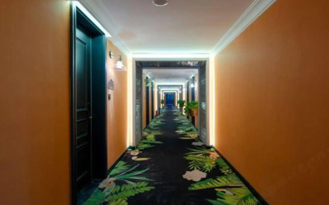 Jiaozuo flower season coffee Hotel (Rose Park store)