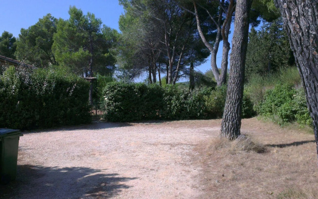 La Petite Maison Sous les Pins