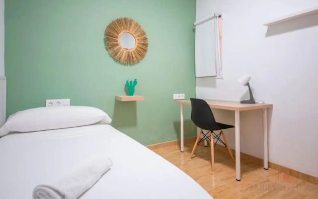 Th08 Apartamento Moderno con Patio Privado
