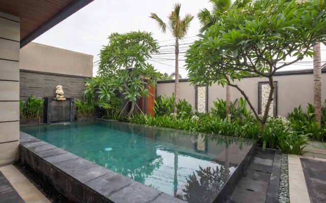 The Banyumas Suite Villa Legian