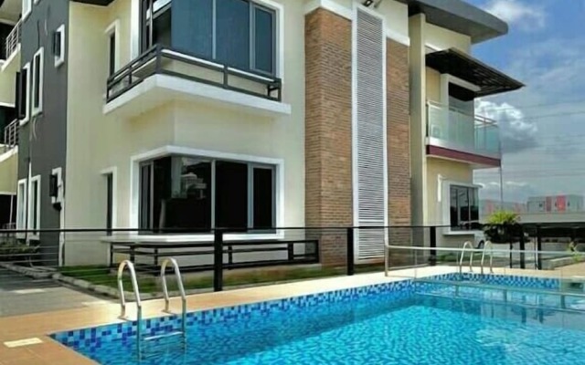 The Azaria Hotel & Apartment