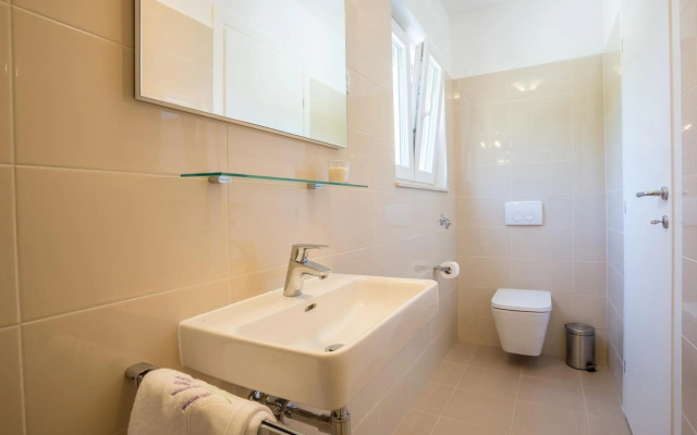 Villa Bol Brac save 15 percent on Split-villas com