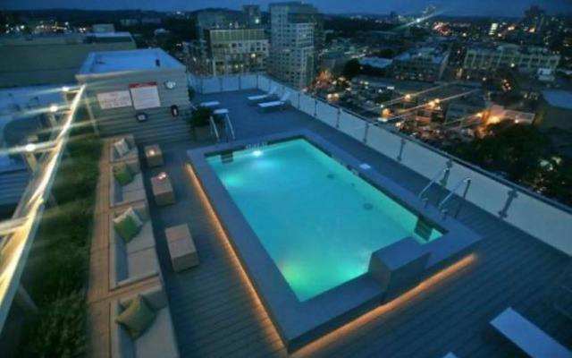 Global Luxury Suites at Kenmore Square