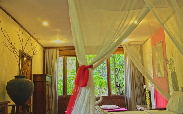 Imah Seniman Hotel