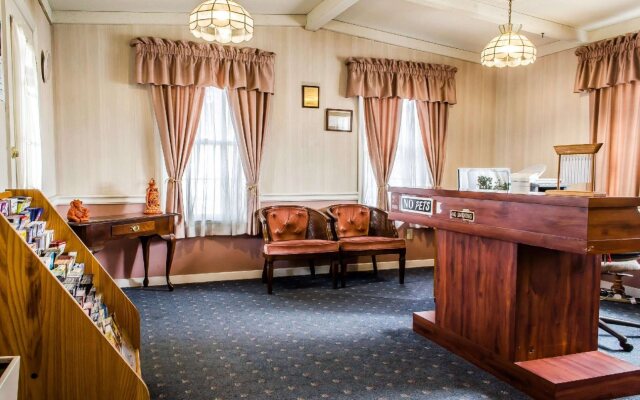 Rodeway Inn Akron