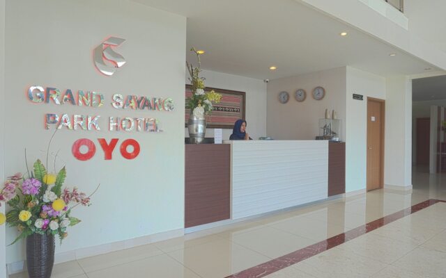 OYO 3269 Hotel Grand Sayang Park Makassar