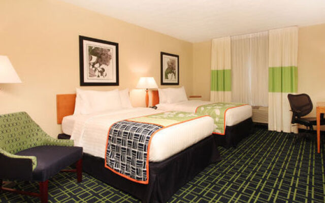 Fairfield Inn & Suites Woodbridge