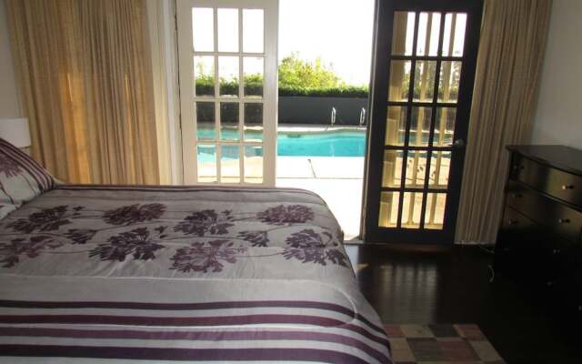 4 Bedroom Celebrity House with Pool & City View