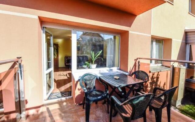 NeriesApartment No.3 with Terrace In Centrum