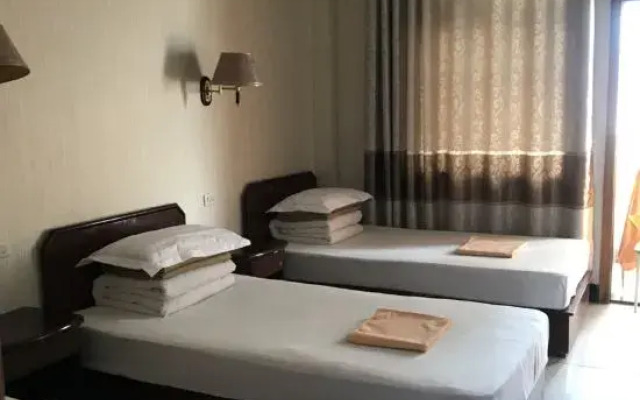 Xingxing Hotel