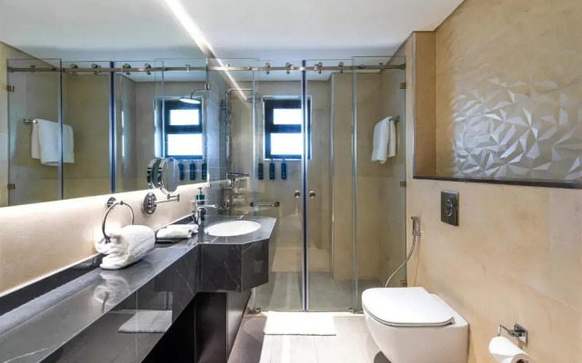 Doubletree By Hilton Amman Hotel & Residences