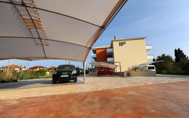 Dionysos Luxury Apartments