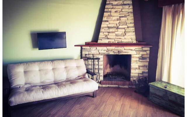 Beautiful Cabin Downtown Tapalpa Oven Mud Barbecue Grill 4 Room 12 ppl TV Wifi