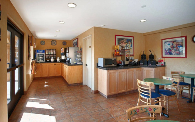Best Western Rose Garden Inn