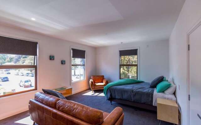 Provincial Apartment 3
