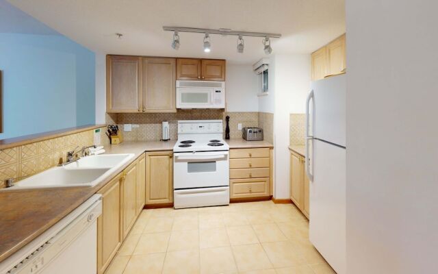 Stoney Creek Lagoon - Whistler Premier