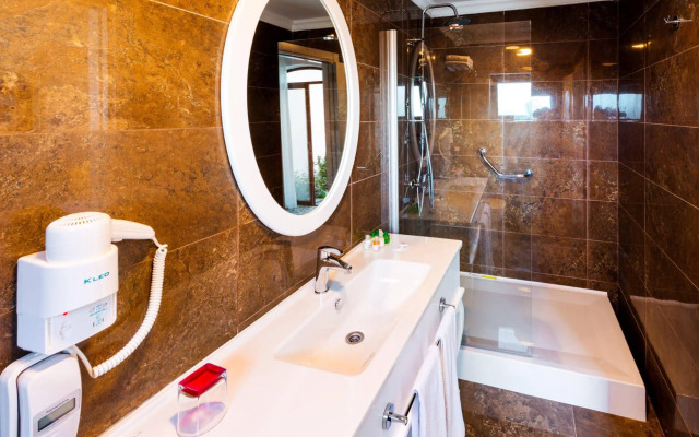 The Olive Tree Hotel