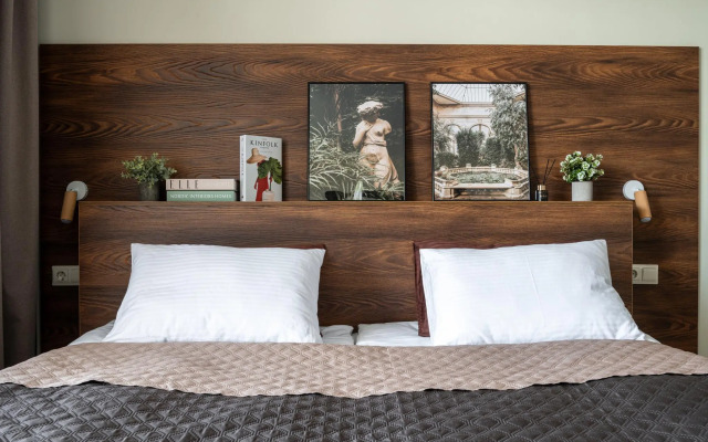 Sandro Palace na Lesnoy (Sandro Pelas)