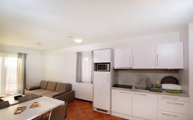 Plavo Nebo Oleander Apartments
