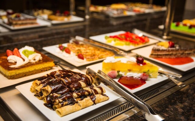 Beach albatros resort Azrak VIP Package