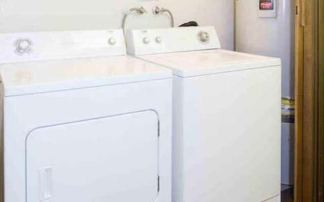 Snowcreek #059 - Near Shuttle & Activities