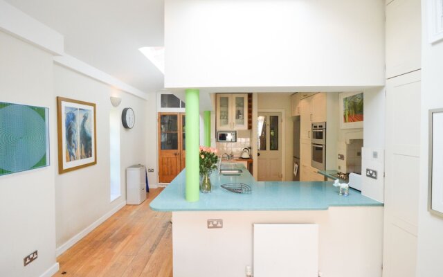 Stunning Victorian Home With Private Garden