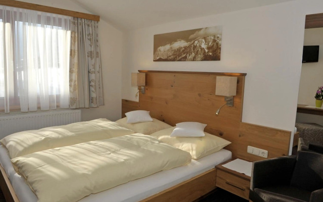 Edelweiss Apartments