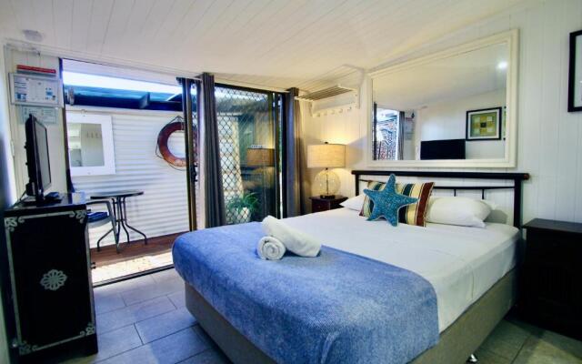 Hideaway Noosa Men Only Beach Resort