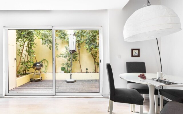 ALTIDO Graça 1-BR Apartment w/Green Terrace & BBQ