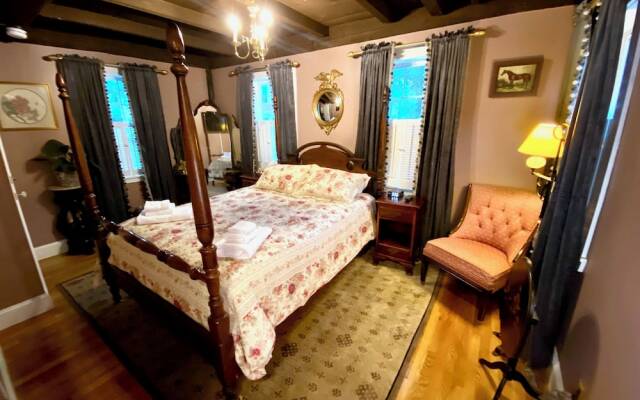 Silsbee's by Daniels House