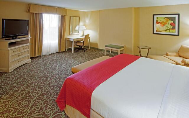 Holiday Inn Chantilly-Dulles Expo Center by IHG