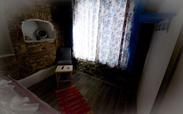 Ayvalik Moda Pansiyon