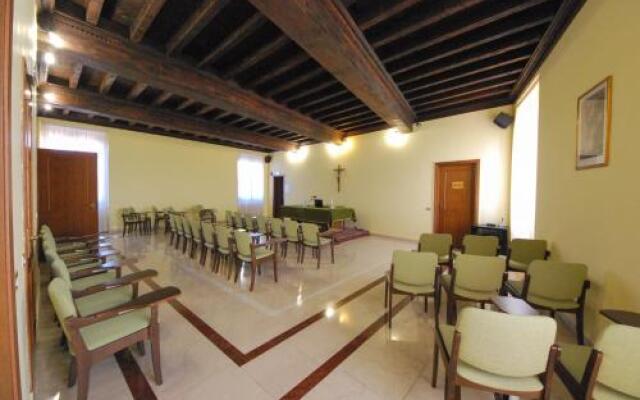 Villa Santa Maria dellArco - Centro Oreb