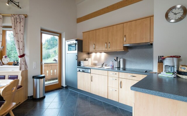 Fantastic Apartment in Saalbach Hinterglemm near Ski Area