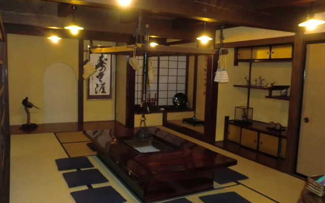 Higashiyama Onsen Motoyu Arimaya