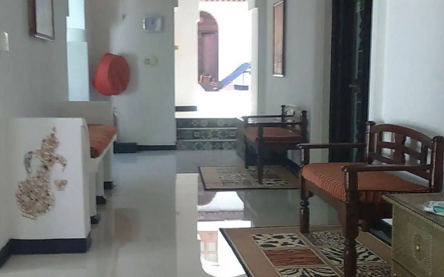 Horizon Palace Hotel