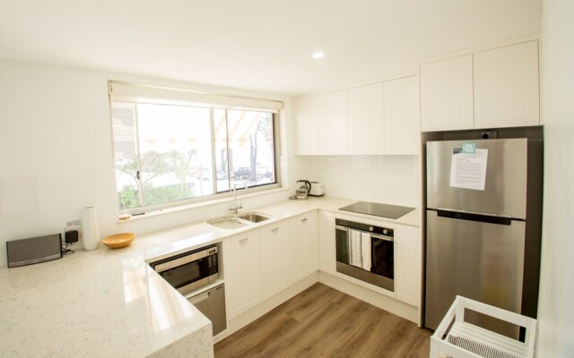 Shipmates, Unit 1/51 Christmas Bush Avenue