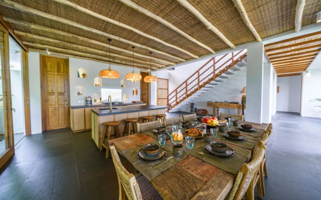 Villa Kauh - Luxury Tropical 5BR Villa