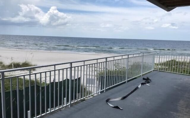 Gulf Front Suite 201 Apartment 1