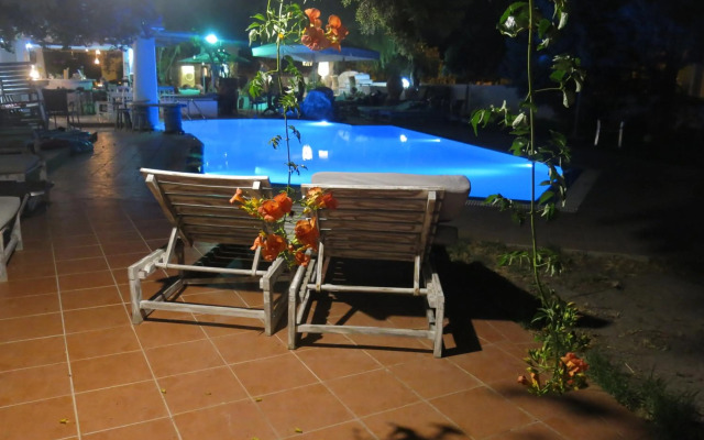 Gorgona Studios and Apartments