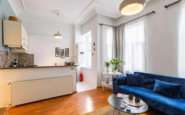Flat 5 Min Walk to Taksim Square in Beyoglu