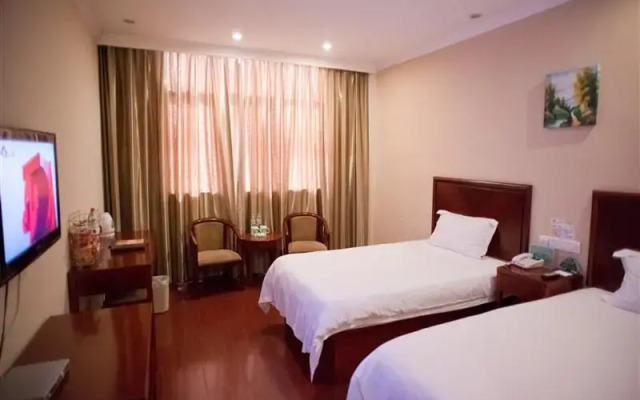 GreenTree Inn Heze Railway Station Hotel